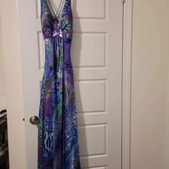 Laura maxi backless dress - Picture 3 of 3